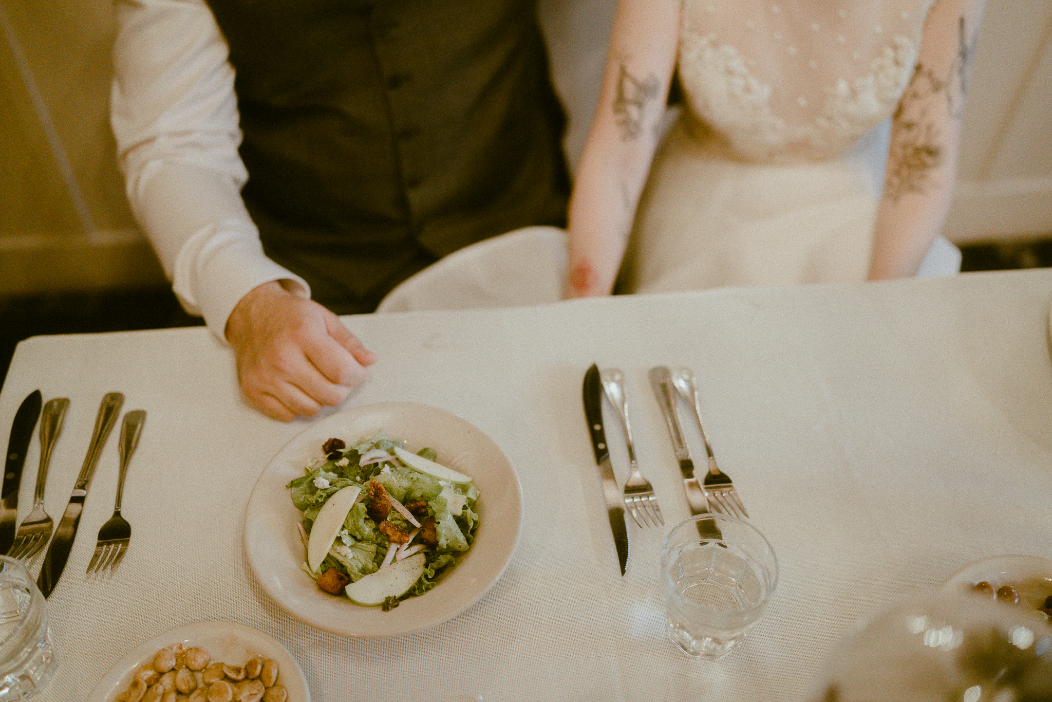 Intimate wedding in Pullman Washington