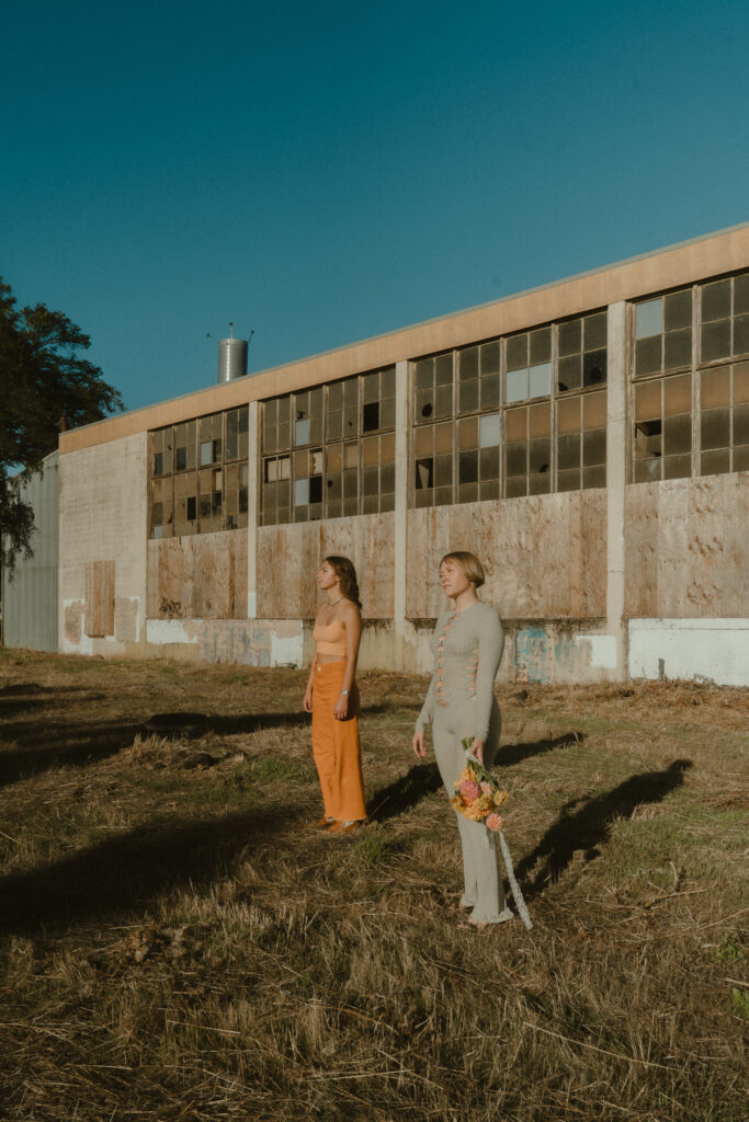 eclectic engagement shoot in Eugene Oregon