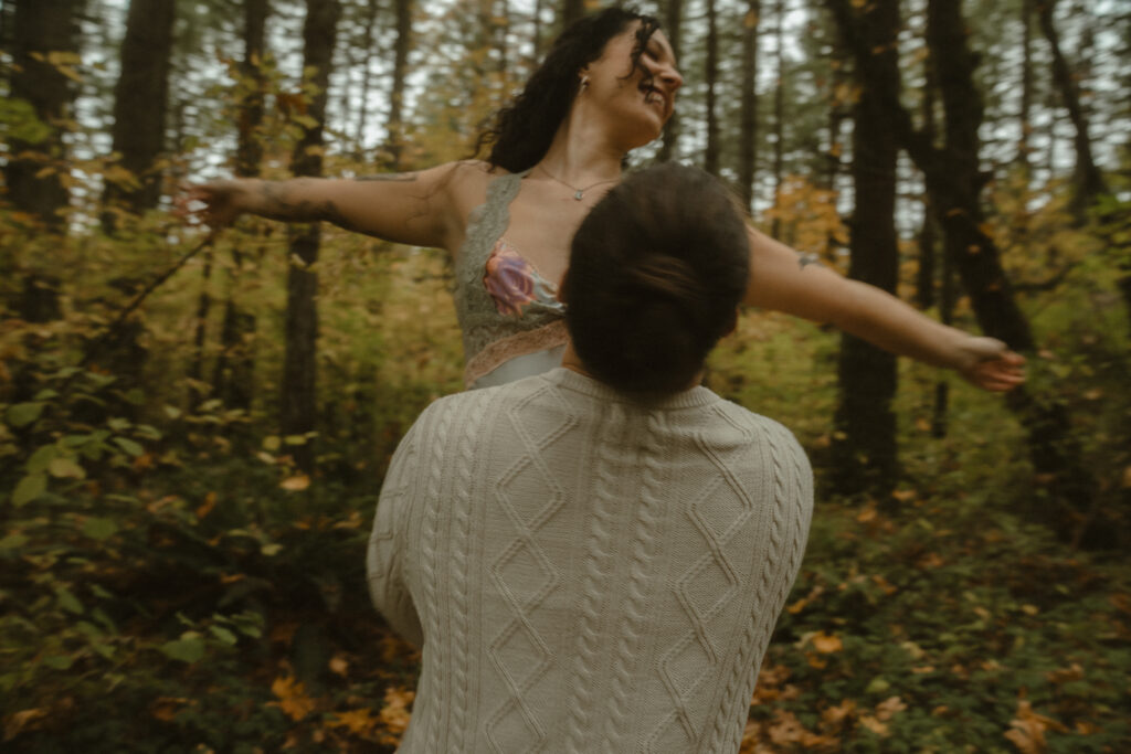 moody engagement session in oregon