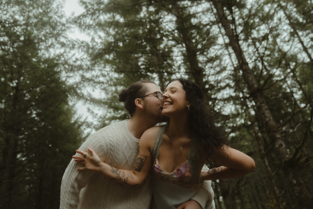 moody oregon engagement photoshoot